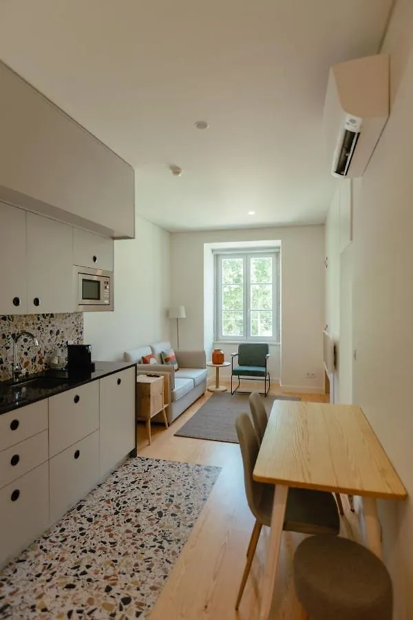 Trindade 19 Apartments - 1C Fernao Pires Lisboa